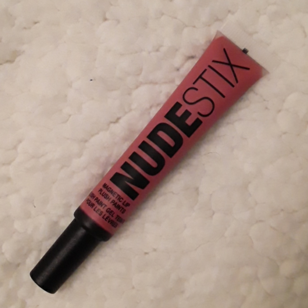NUDESTIX Magnetic Lip Plush Paints